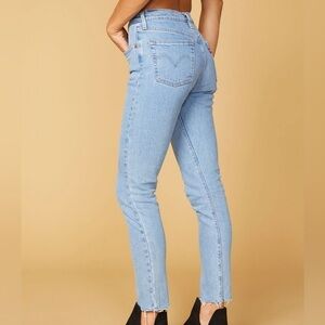 Levi’s 501 Womens Skinny Jeans Light Wash Cotton Size 30‎